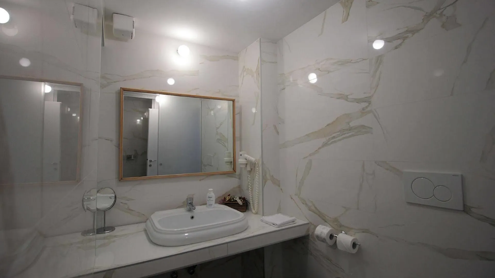 Antica Locanda Dei Mercanti Hotel Milan Italy