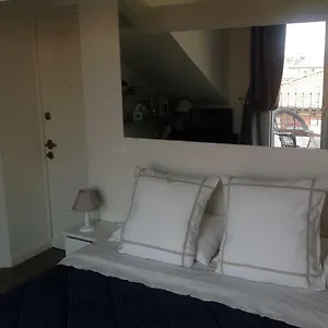  Apartment Pied A Terre With Terrazza In Center Italien