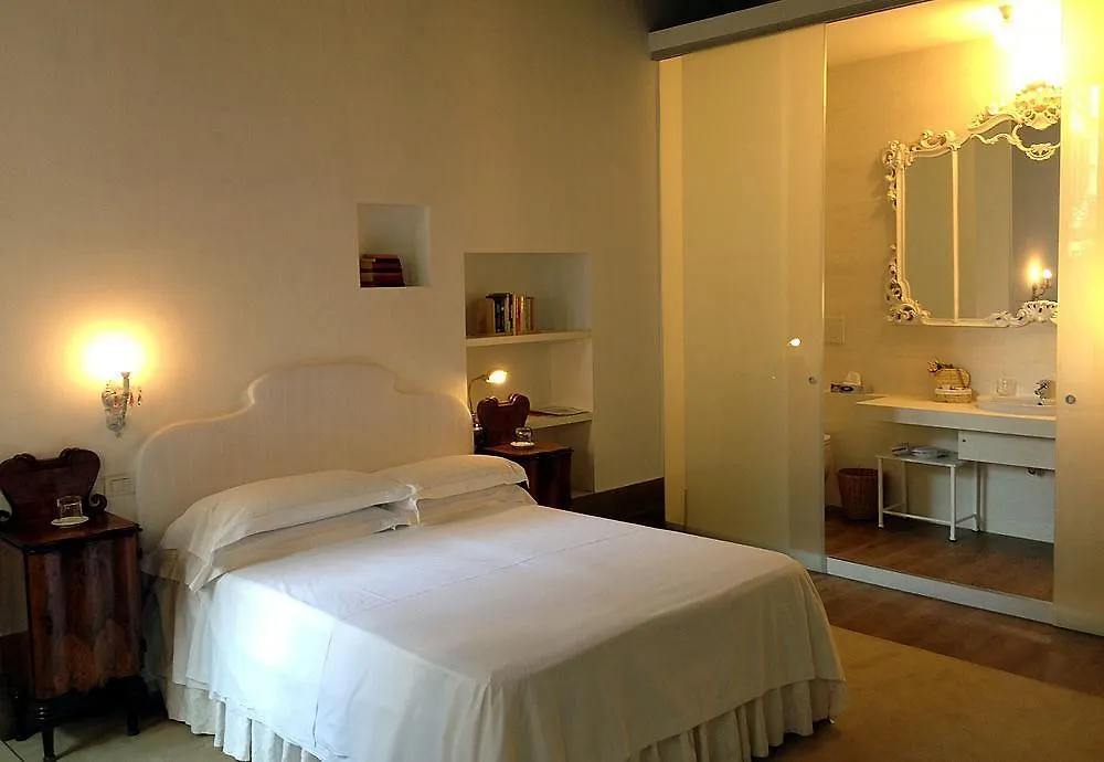מילאנו Antica Locanda Dei Mercanti 4*,